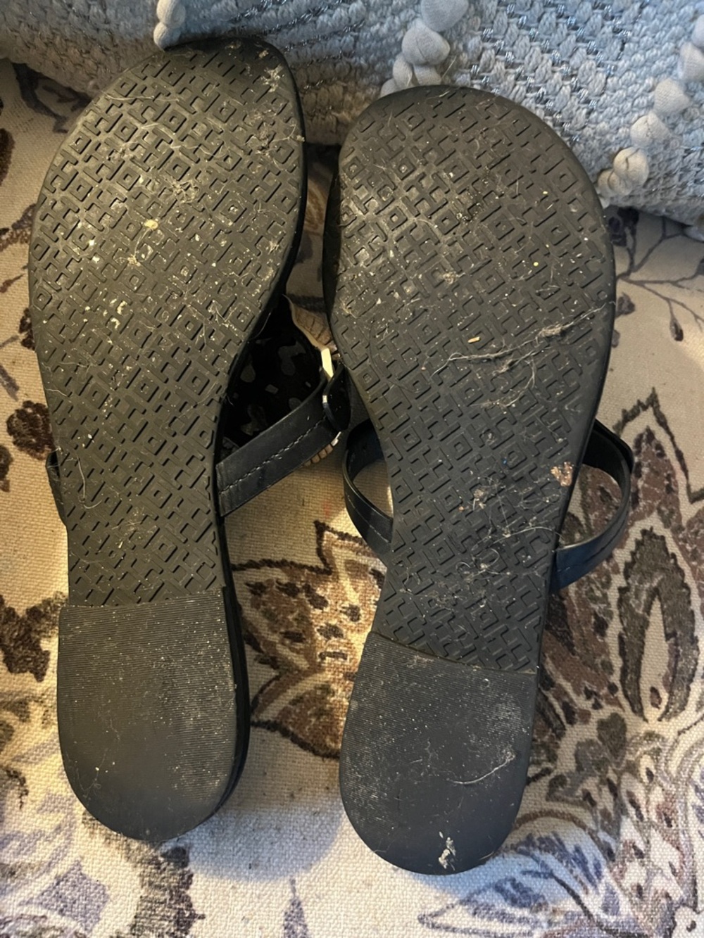 Tory Burch Black and White Logo Thong Sandals - Picture 6 of 6
